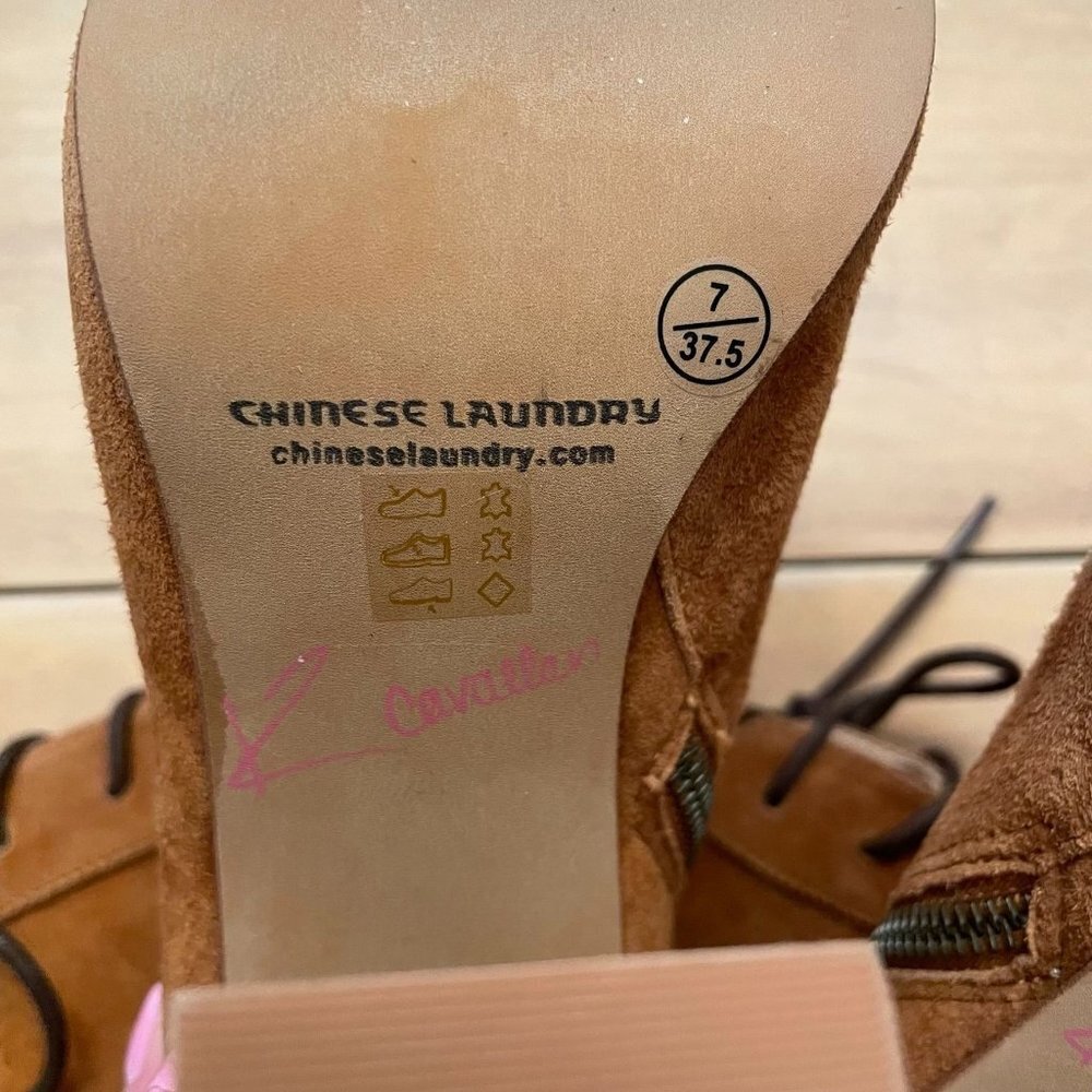 NWOT Chinese Laundry Lawless Caramel Kid Suede Lace-Up Booties Sizez 7 - Picture 5 of 13